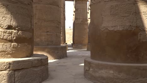 Karnak-Temple-in-Luxor,-Egypt.-The-Karnak-Temple-Complex,-commonly-known-as-Karnak,-comprises-a-vast-mix-of-decayed-temples,-chapels,-pylons,-and-other-buildings-in-Egypt.