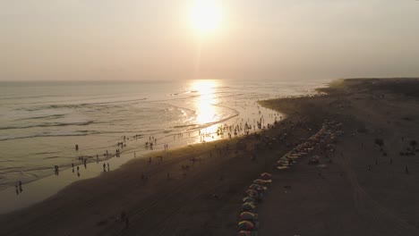 playa-cerca-del-océano-Yogyakarta