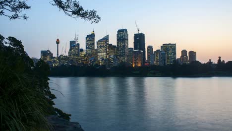 Sonnenuntergang-am-Sydney-Skyline-der-Stadt.