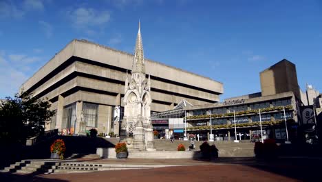 Birmingham,-england,-central-library-and---Chamberlain-Square.