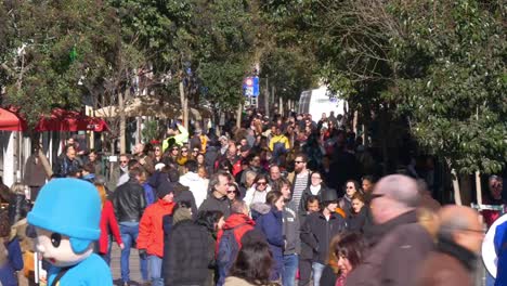 spain-madrid-city-sunny-day-crowded-street-4k