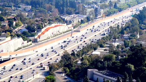 Beschäftigt-Autobahn-in-Los-Angeles