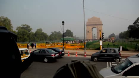 Dentro-de-un-Bus-de-tráfico-en-Nueva-Delhi