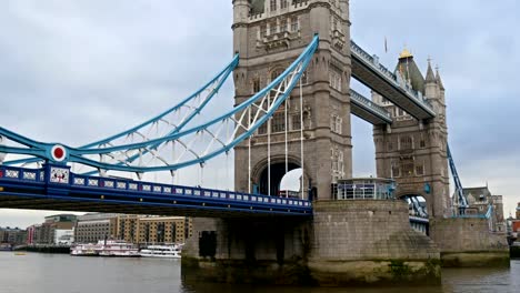 Londons-schöner-Ort-ist-die-Tower-bridge