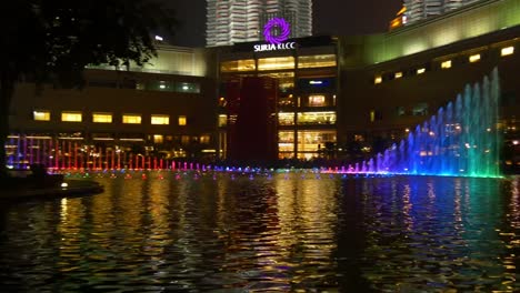 malaysia-famous-kuala-lumpur-city-towers-music-light-fountain-night-panorama-4k