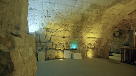 Die-Westwand-Tunnel-unter-der-Altstadt-von-Jerusalem-in-Israel