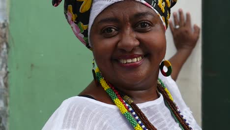 Mujer-brasileña-de-origen-africano,-Bahia,-Brasil