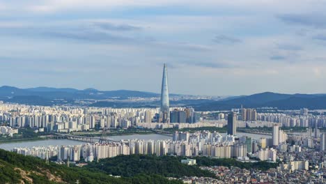 Seoul-City-and-Lotte-Tower,-South-Korea.-Time-lapse-4k