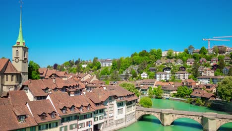 der-Schweiz-Sonnentag-Bern-Stadtbild-am-Flussufer-Bucht-Panorama-4k-Zeitraffer