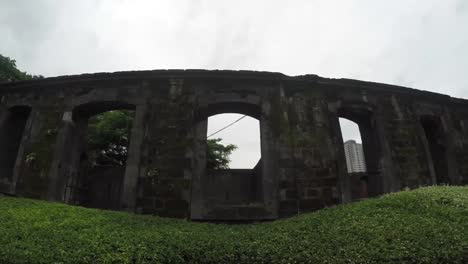 16.-Jahrhundert-ummauerten-Stadt-Reliquien-und-Reste-von-Miguel-Lopez-de-Legazpi-gegründet.-Kamerafahrt