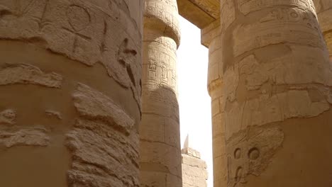 Karnak-Temple-in-Luxor,-Egypt.-The-Karnak-Temple-Complex,-commonly-known-as-Karnak,-comprises-a-vast-mix-of-decayed-temples,-chapels,-pylons,-and-other-buildings-in-Egypt.