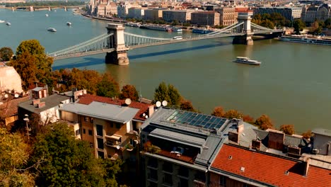 Parlamento-y-puente-de-las-cadenas,-Budapest,-Hungría