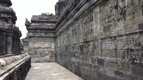 Borobudur-oder-Barabudur-ist-ein-9.-Jahrhundert-Mahayana-buddhistische-Tempel-in-Magelang,-Java,-Indonesien