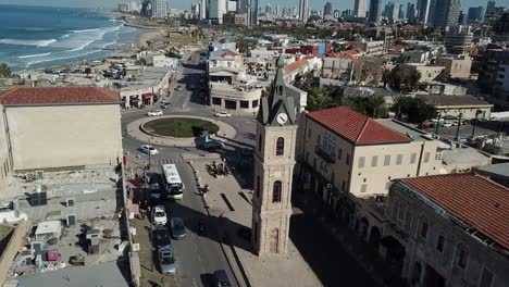 Luftbild-von-Jaffa-Clock-Tower-und-das-Mittelmeer