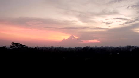 Sonnenuntergang-auf-Bali-Island-tropischen-Dschungel-Drohne-FullHD-aufgenommen