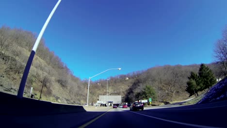 Entering-the-Fort-Pitt-Tunnel