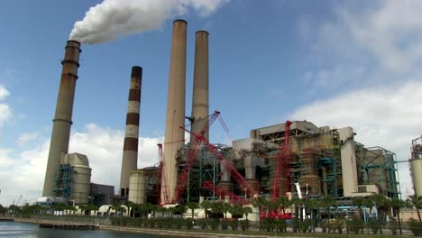 Alimentación-de-planta-de-electricidad-de-carbón