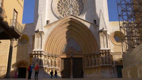 tarragona-cathedral-sun-day-light-main-entrance-4k