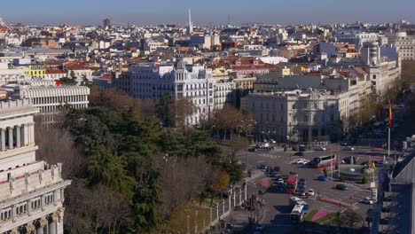 Spanien-sonniger-Tag-Zeit-Dach-Aufsicht-auf-dem-Placa-de-La-Cibeles-4-k-Madrid