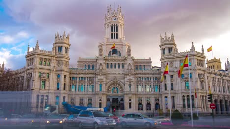 Sonniger-Tag-Madrid-wichtigsten-Bereitstellen-Büro-Verkehr-auf-4-k-Zeitraffer-Spanien