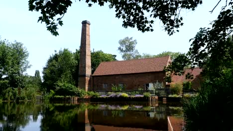 Sarehole-Molino-de-agua-y-estanque-1771,-en-Birmingham,-Inglaterra.