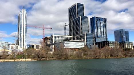 Ansicht-der-skyline-von-Austin-an-einem-sonnigen-Tag