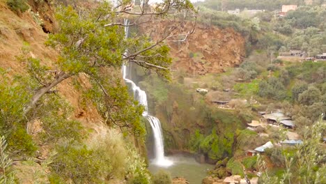 Cascadas-de-Ouzoud,-Grand-Atlas-en-Marruecos