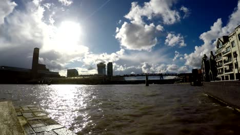 Millennium-Bridge-and-River-Thames,-London,-Time-Lapse