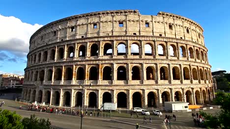 coliseum-and-Rome-traffic