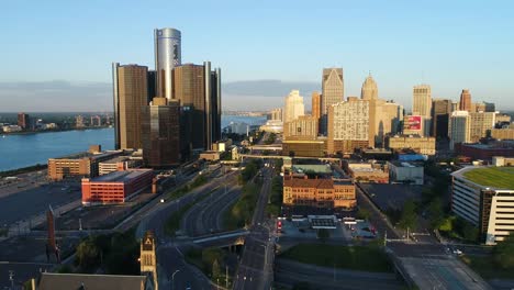 Skyline-von-Detroit-bei-Nacht