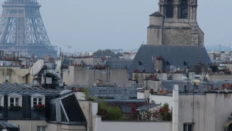 Antenne-Dach-Paris-Frankreich-an-der-Spitze