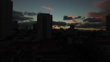 Sonnenuntergang-über-Sao-Paulo-Stadt