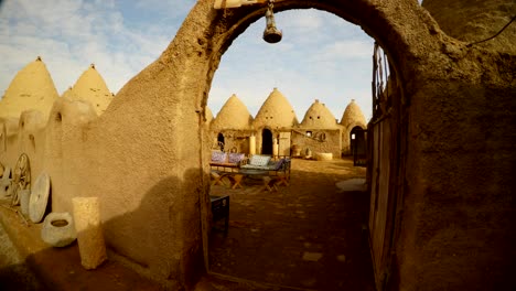 old-traditional-clay-building-close-to-the-border-between-Turkey-and-Syria