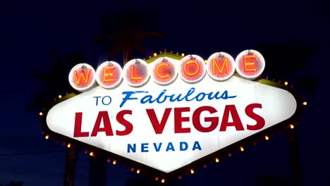 Video-von-welcome-to-fabulous-Las-Vegas-Sign-in-der-Nacht-in-4K