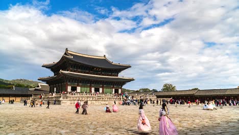 4K-Time-lapse-tourist-at-Gyeongbokgung-palace