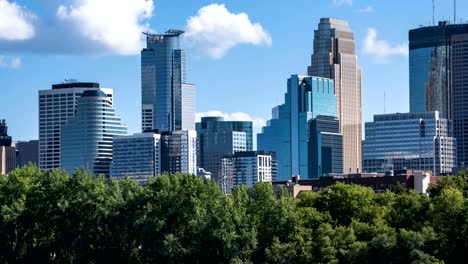 Stadtzentrum-von-Minneapolis-Skyline---Zeitraffer