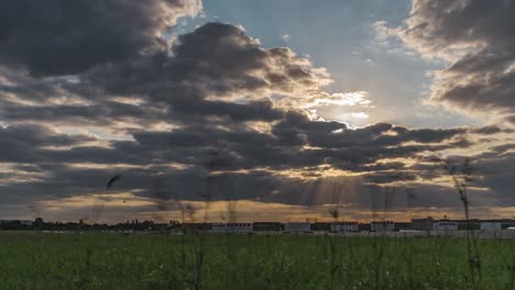 Zeitraffer-auf-dem-Flughafen-Tempelhof