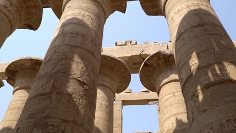 Karnak-Temple-in-Luxor,-Egypt.-The-Karnak-Temple-Complex,-commonly-known-as-Karnak,-comprises-a-vast-mix-of-decayed-temples,-chapels,-pylons,-and-other-buildings-in-Egypt.