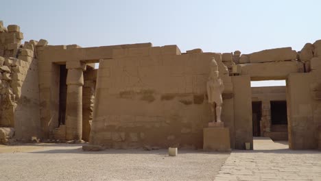 Karnak-Temple-in-Luxor,-Egypt.-The-Karnak-Temple-Complex,-commonly-known-as-Karnak,-comprises-a-vast-mix-of-decayed-temples,-chapels,-pylons,-and-other-buildings-in-Egypt.