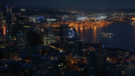 Tag-zur-Nacht-Zeitraffer-des-geschäftigen-Seattle-Waterfront