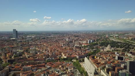 día-tiempo-Milán-ciudad-bloque-tejados-Parque-antena-panorama-4k-Italia