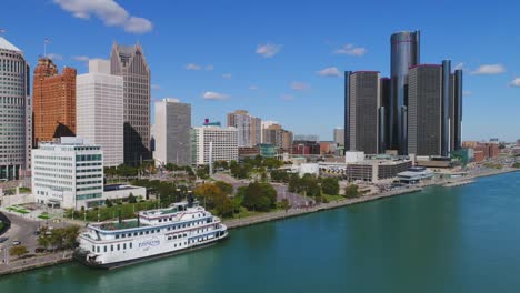 Skyline-von-Detroit-Michigan-Stadtansicht-Luftaufnahme-USA