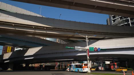 soleado-día-Taipei-ciudad-tráfico-calle-carretera-Junction-panorama-4k-Taiwán