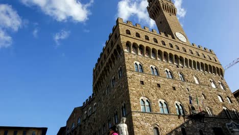 Zeitraffer-des-Palazzo-Vecchio,-das-Rathaus,-in-Florenz,-Italien.