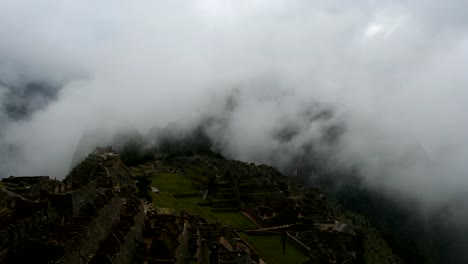 Machu-Picchu-Nebel