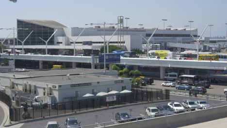 Terminal-2-del-Aeropuerto-Internacional-de-Los-Ángeles