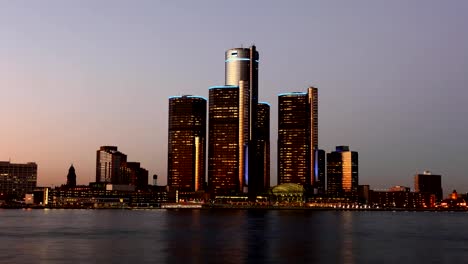 Timelapse-der-Detroit-skyline-von-Tag-zu-Nacht