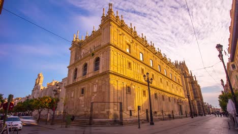 Catedral-de-sevilla-día-soleado-principal,-frente-a-la-vista-a-la-calle-4-K-lapso-de-tiempo-de-España