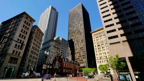 Der-Innenstadt-von-Boston-Skyline-mit-Old-State-House