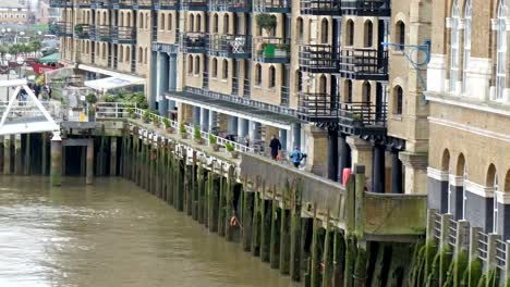 Der-große-Bauhafen-in-London